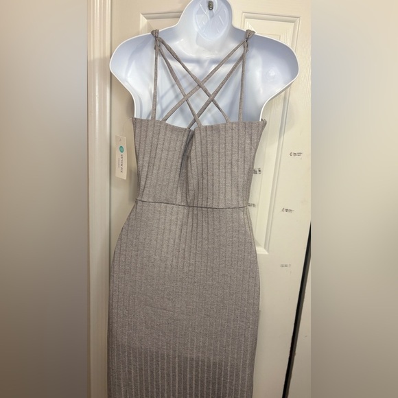 Socialite Gray Ribbed Midi Dress with Crisscross Back | Size SP | NWT - Picture 2 of 9